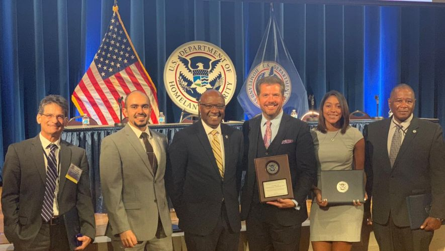 Alumna Karlas Madera Receives Award